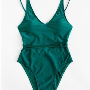 Twist detail solid swimsuit